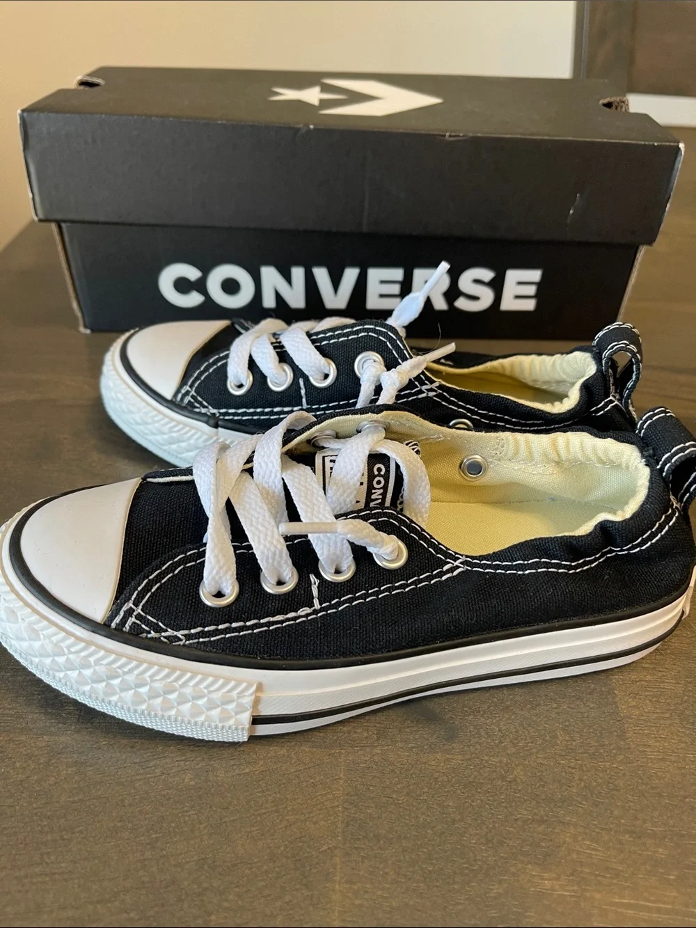 Converse Kids Low Top Sneaker in Black and White